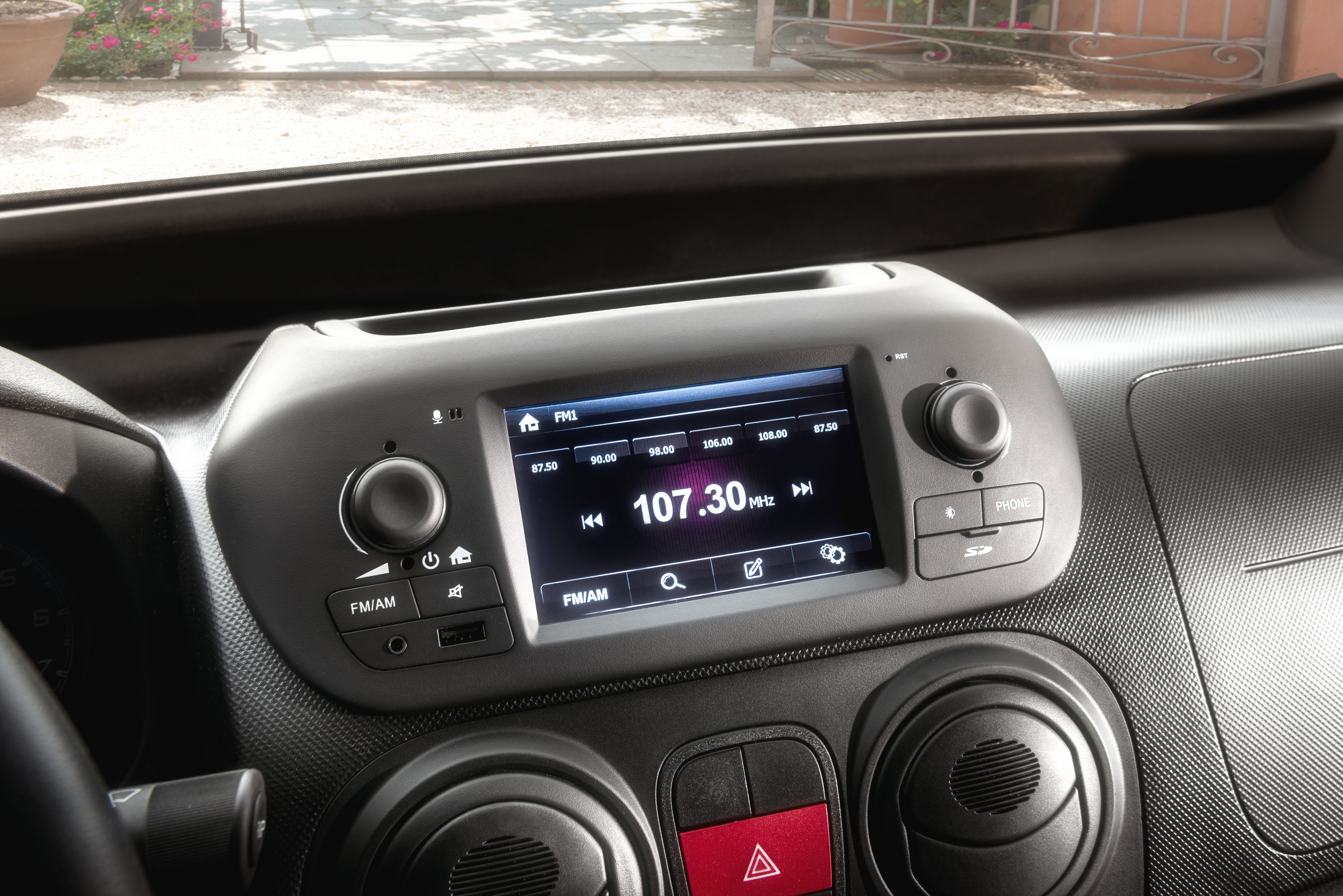 160615_Fiat-Professional_Fiorino_14